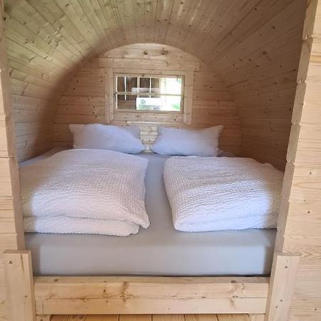 Schlaffass Mit Wellness In Alter Scheune Seinsheim Luaran gambar